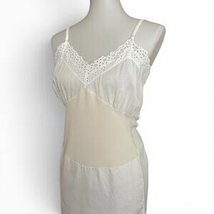 Vintage 1950s Royal T White Cotton Eyelet Maternity Slip